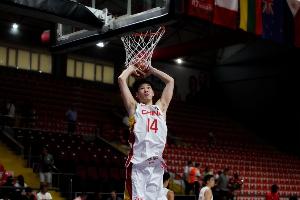 不太行！刘李18分钟5中2拿到7分4板 正负值-7全队倒数第二