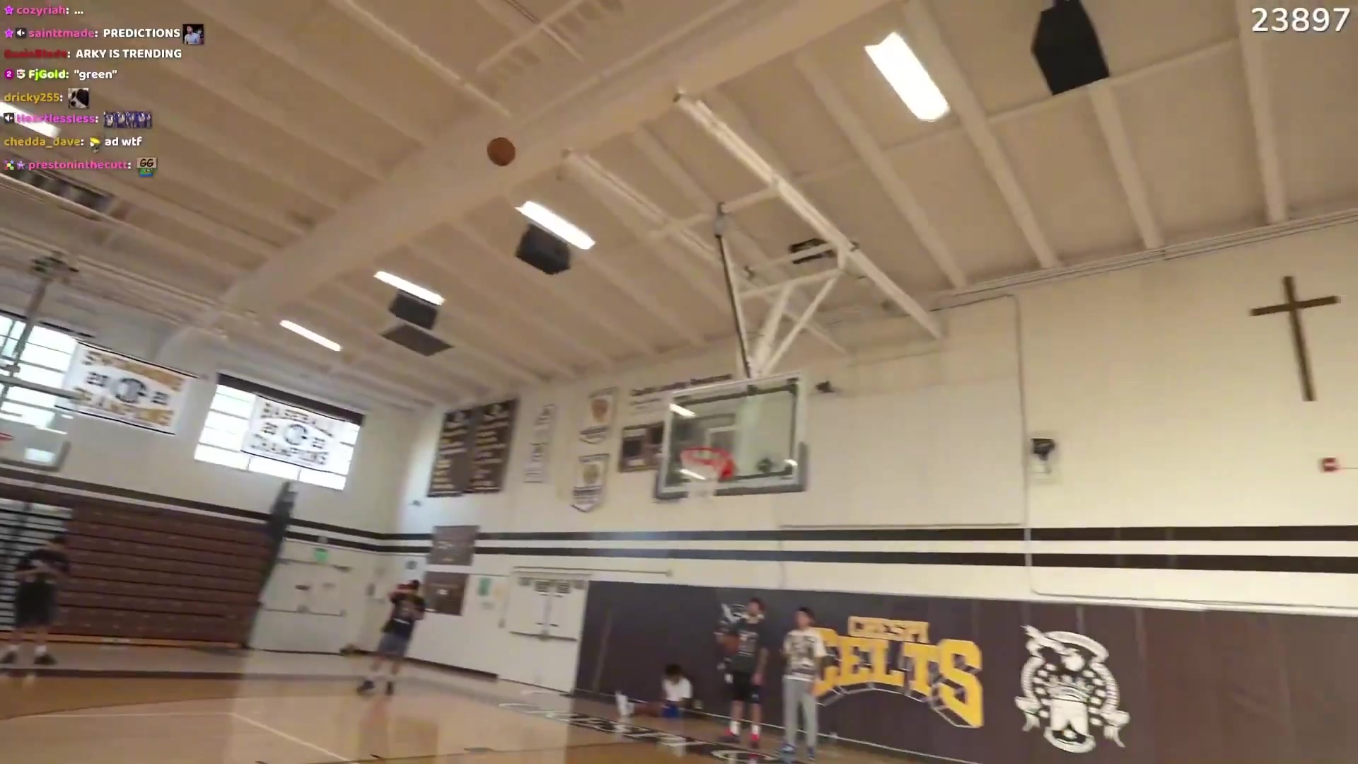 NBA球星打普通人啥场面？小波特12-0轻松愉快摧毁网红主播