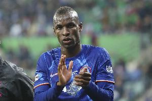 记者：利物浦不打算引进切尔西前锋杰克逊 尤文有意杰克逊