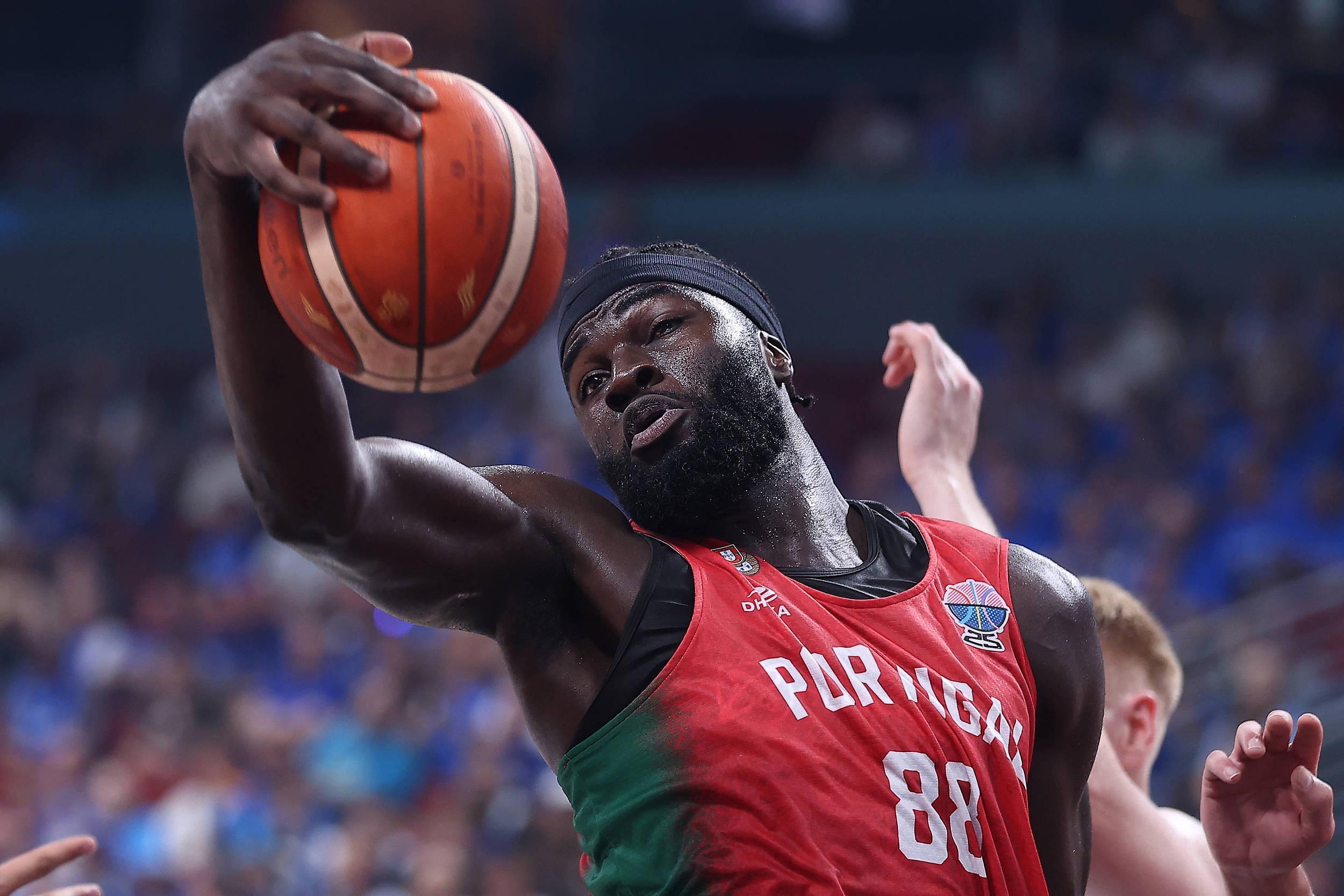 开云-爱游戏-克塔：马祖拉教练最近经常给我发短信，他会告诉我改进的地方